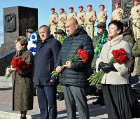 Жители Петропавловска почтили память погибших моряков и рыбаков