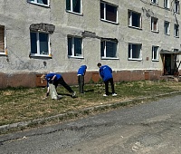 Чистый город - задача общая: депутаты присоединились к весенним субботникам