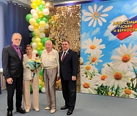 С Днём семьи, любви и верности поздравили супружеские пары в Петропавловске
