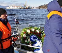 Жители Петропавловска почтили память погибших моряков и рыбаков