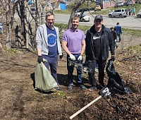 Чистый город - задача общая: депутаты присоединились к весенним субботникам