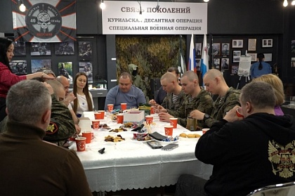 Депутаты Мария Белкина и Юлия Минаева организовали для бойцов СВО этническую экскурсию и мастер-класс в краевом музее