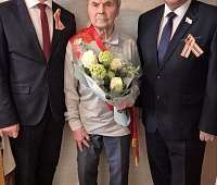 Ветеранам Великой Отечественной войны вручили нагрудные знаки «Почетный гражданин города Петропавловска-Камчатского»