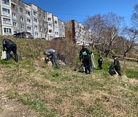 Чистый город - задача общая: депутаты присоединились к весенним субботникам