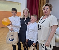 Депутаты Городской Думы поздравили школьников и учителей с Днём знаний