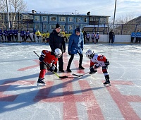 Стартовало первенство города по хоккею с шайбой среди школьных команд