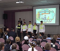 Первоклассников посвящают в пешеходы на Камчатке