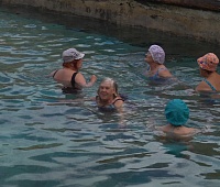 Первые группы пенсионеров отправились на экскурсию в Паратунку в рамках губернаторского проекта «Город для жизни»